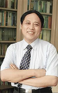 易宪容